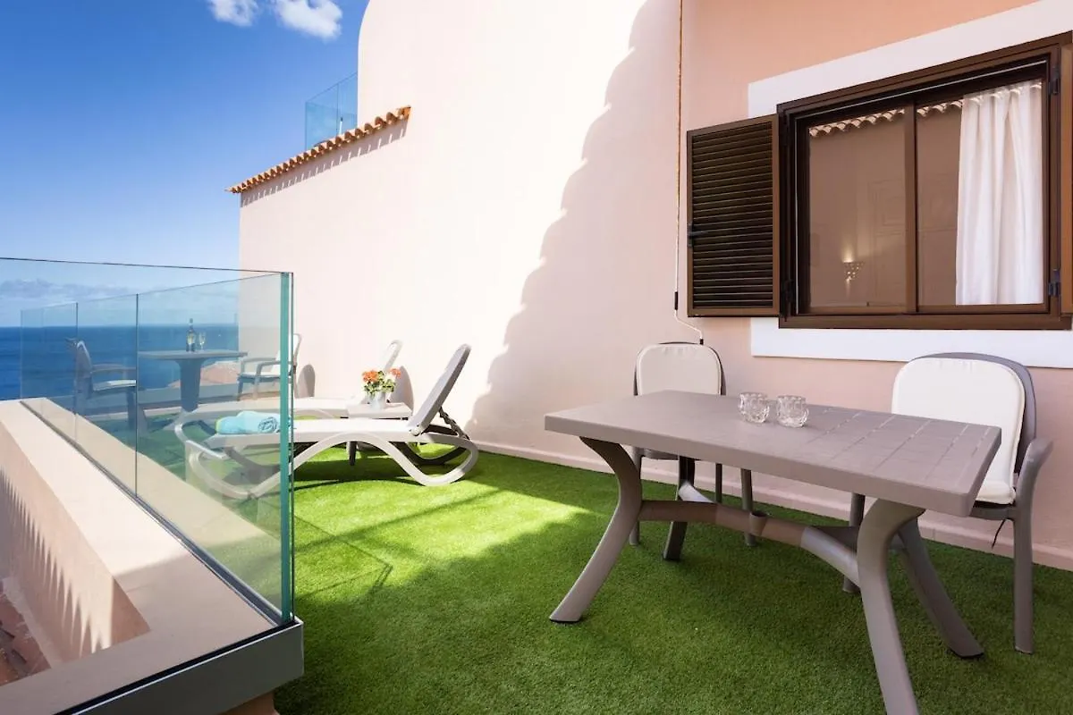 Romantic Retreat In Prime Position Acantilado de los Gigantes